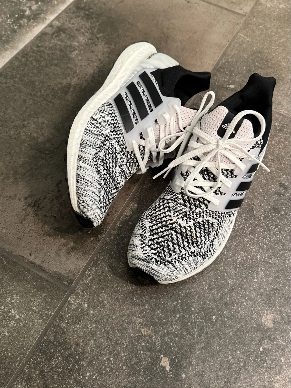 adidas Men’s Black & White Knit Running Shoes